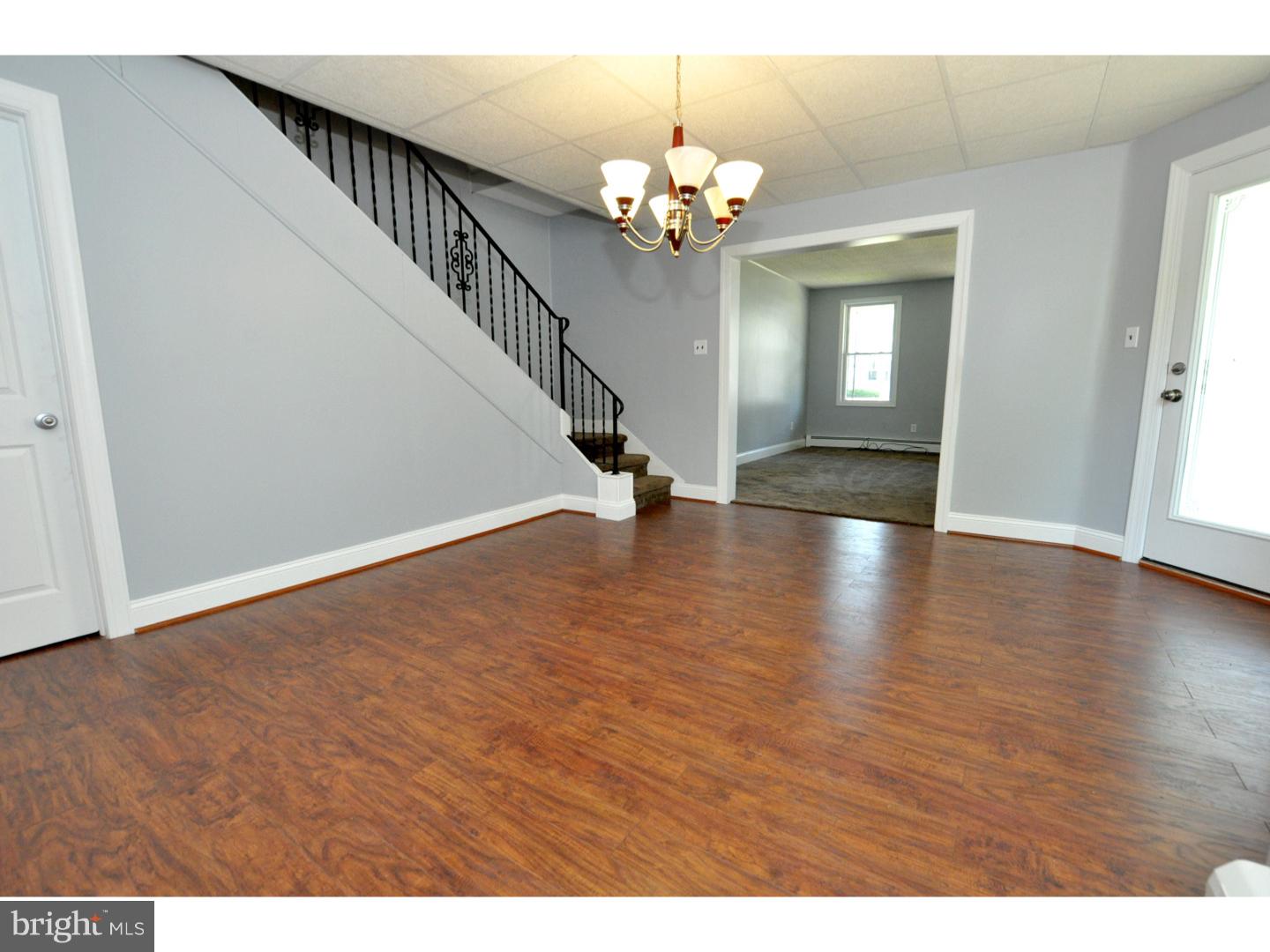 208 East Washington Street Riverside, NJ 08075 - Photo 5 of 20 Dining Room
