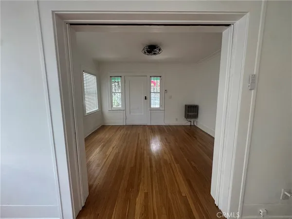 $2,100 | 5160 1/2 Franklin Avenue, Los Angeles, CA 90027
