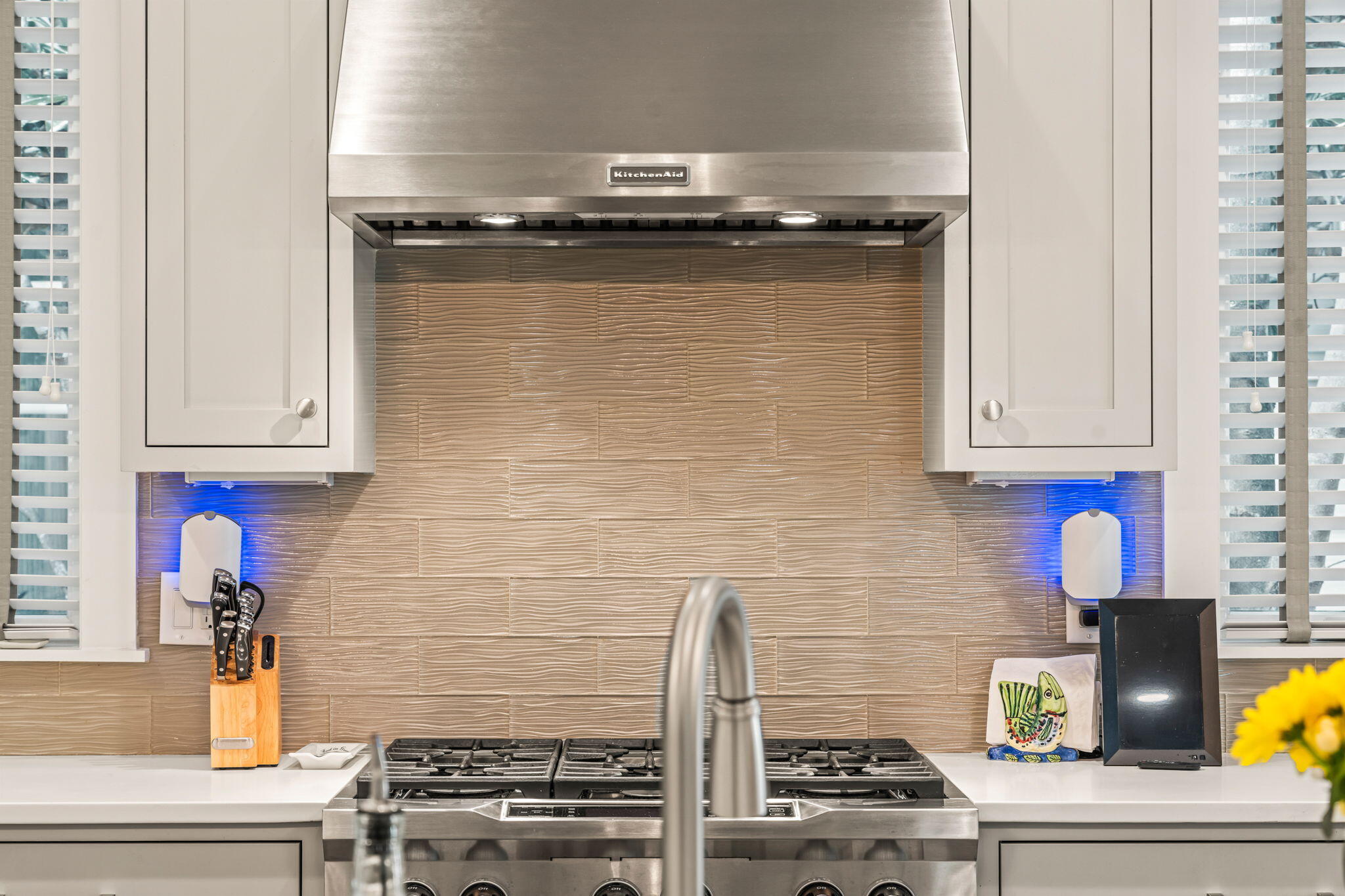 237 Splash Drive Inlet Beach, FL 32461 - Photo 12 of 50 a kitchen with a stove and a microwave