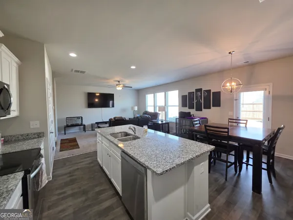 $272,000 | 136 Red Birch Lane, Warner Robins, GA 31093