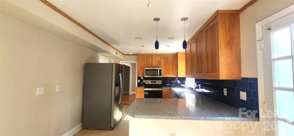 $2,600 | 2015 Glouchester Circle, Charlotte, NC 28226