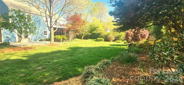 $2,600 | 2015 Glouchester Circle, Charlotte, NC 28226