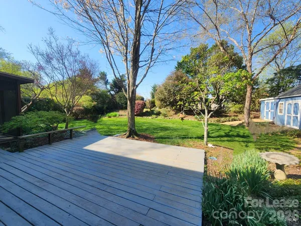 $2,600 | 2015 Glouchester Circle, Charlotte, NC 28226