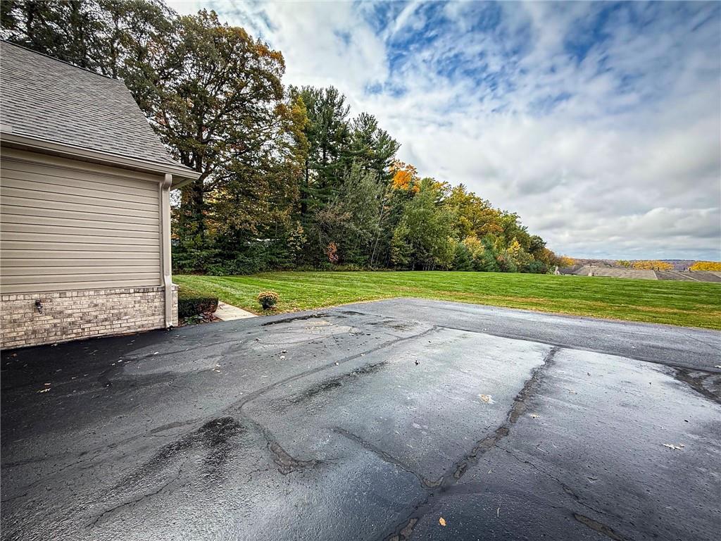 2113 Winchester Court Renfrew, PA 16053 - Photo 41 of 45 a view of a yard