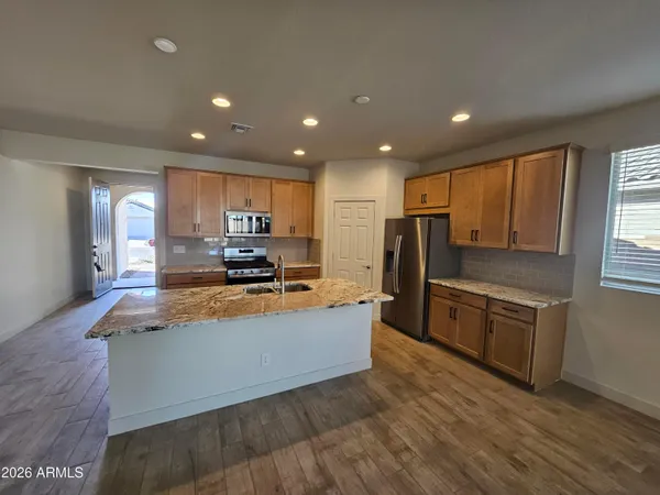 $2,495 | 1260 West Treasure Trail, Apache Junction, AZ 85120