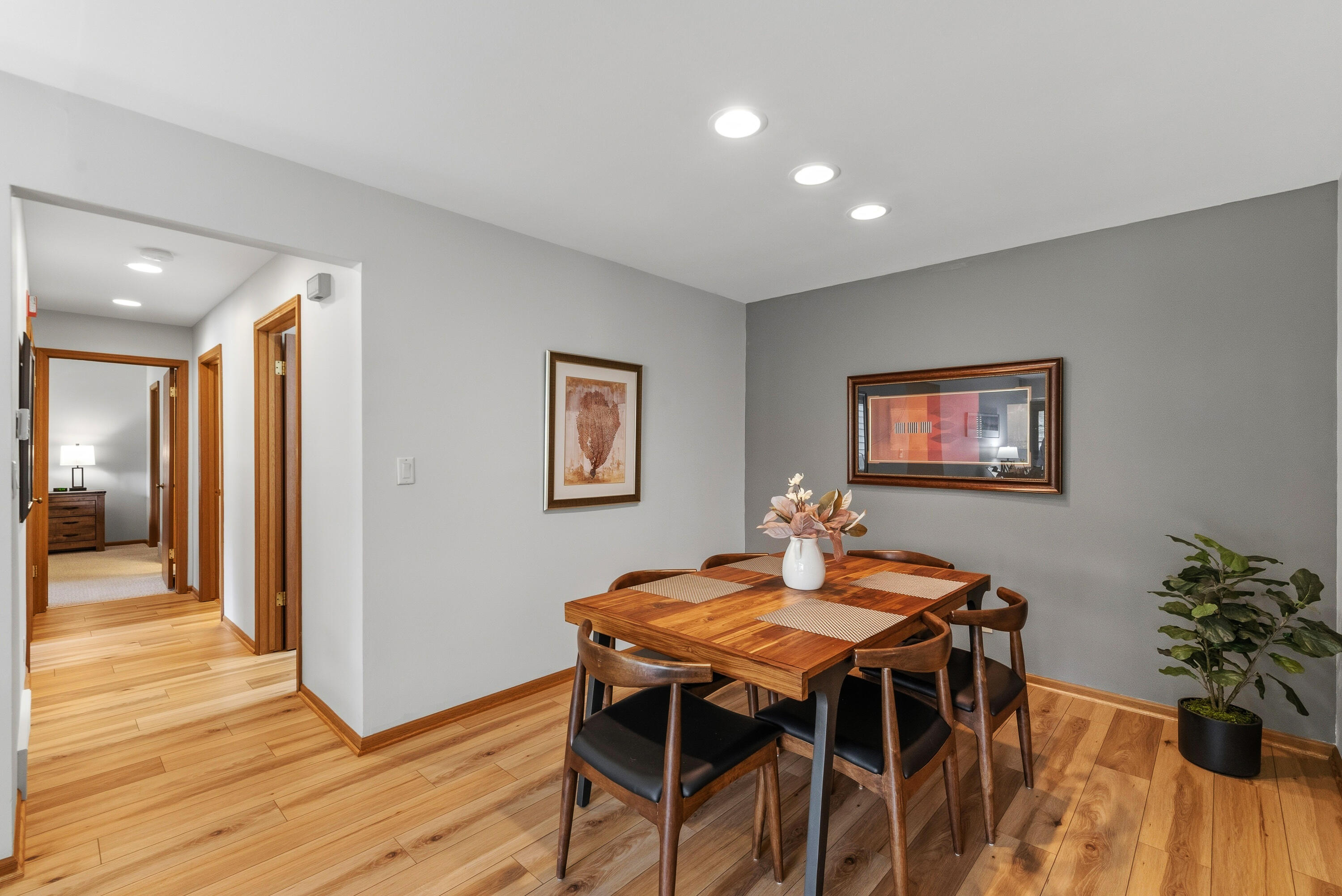 3733 West Loomis Road Greenfield, WI 53221 - Photo 15 of 30 Dining Room