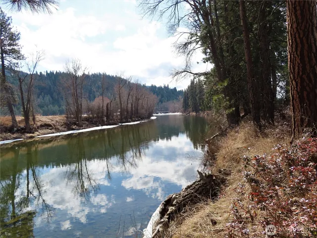 $199,950 | 8 Highway 21, Lind, WA 99341