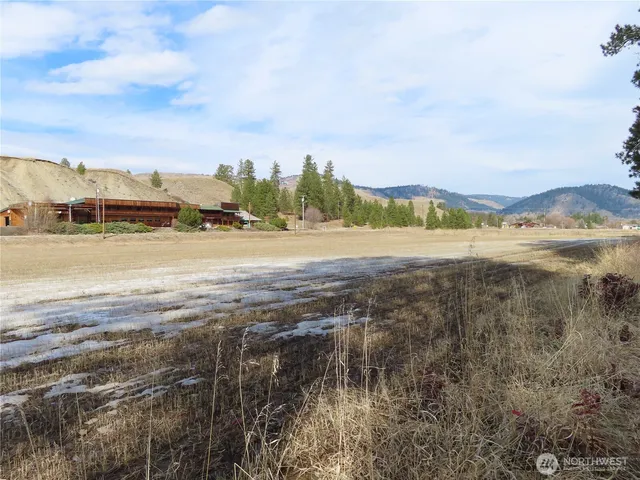 $199,950 | 8 Highway 21, Lind, WA 99341