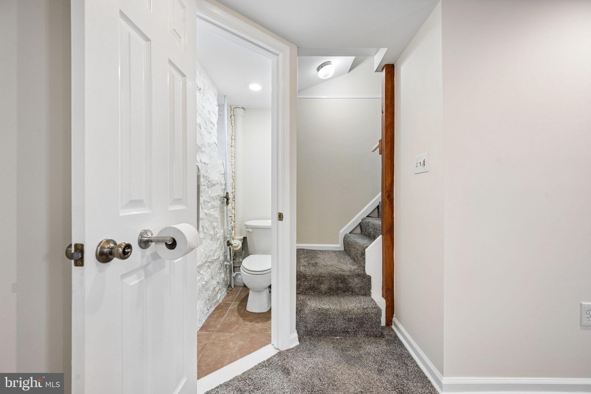 33 Briarwood Road Catonsville, MD 21228 - Photo 36 of 43