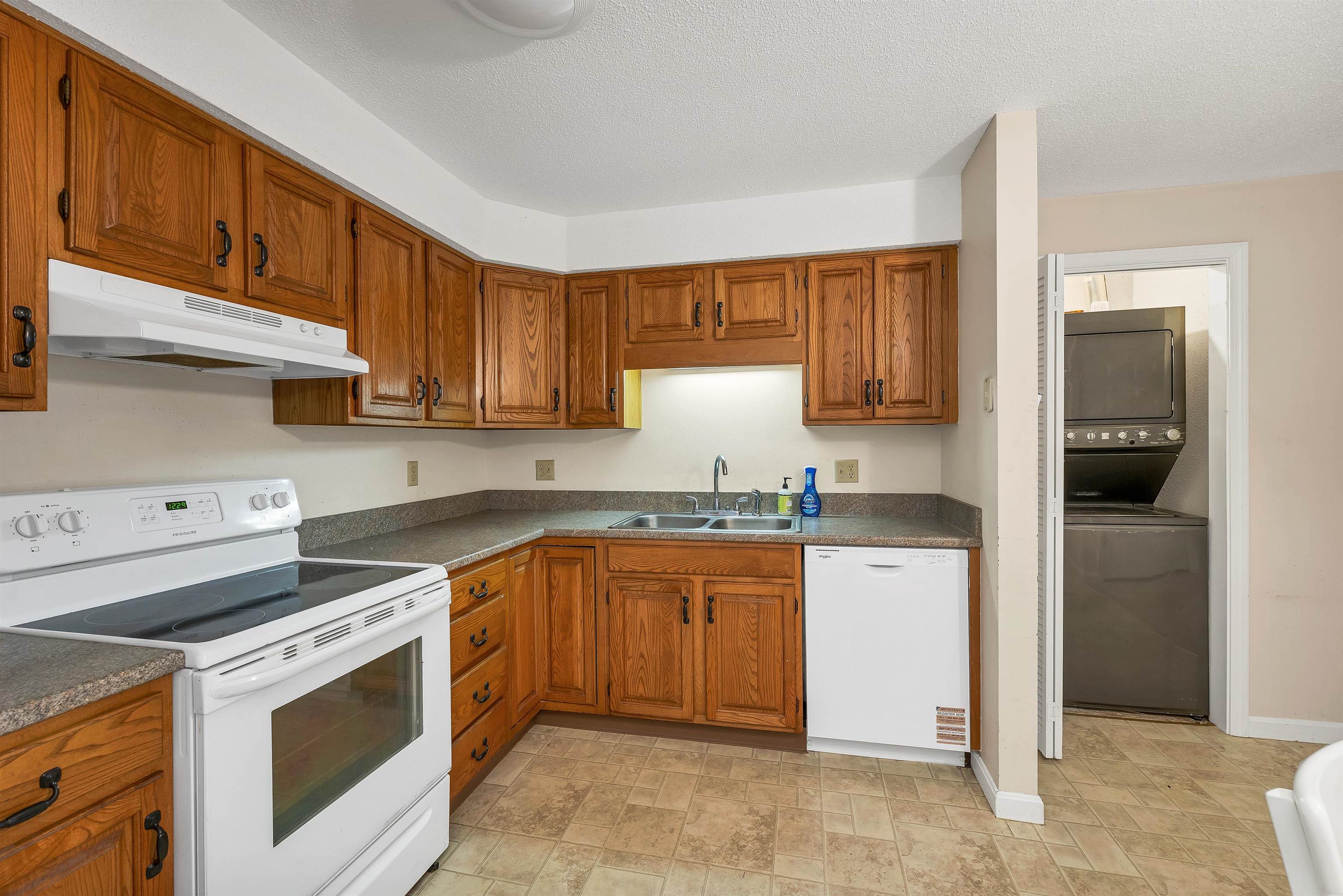 50 Brookside Drive, Unit N6 Exeter, NH 03833 - Photo 12 of 40