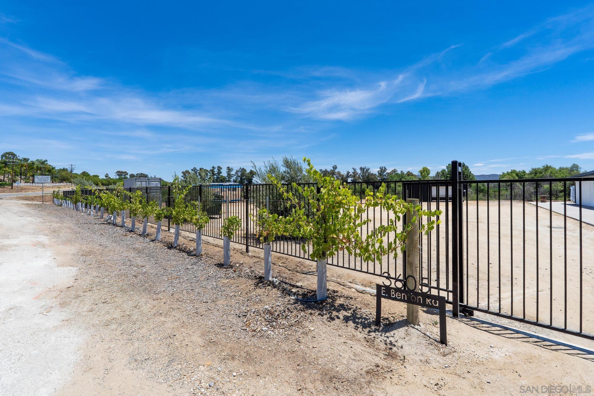 36051 East Benton Road Temecula, CA 92592 - Photo 17 of 42