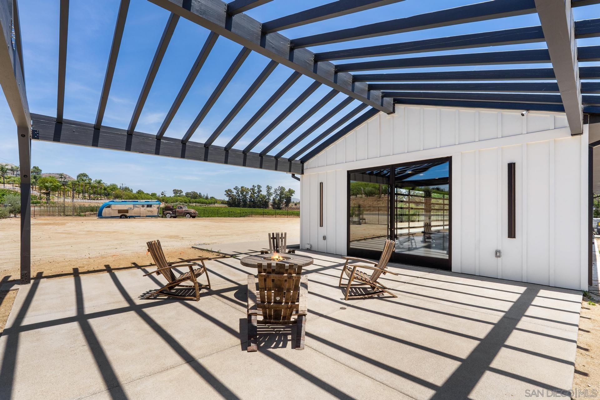 36051 East Benton Road Temecula, CA 92592 - Photo 29 of 42