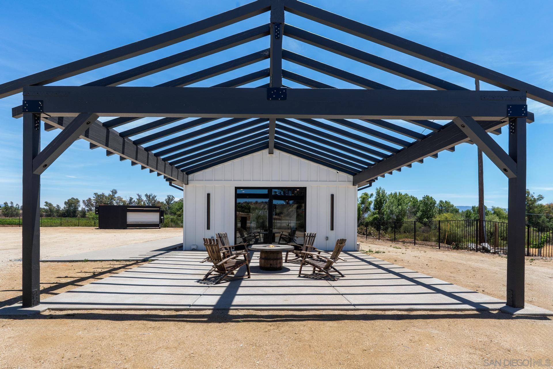 36051 East Benton Road Temecula, CA 92592 - Photo 6 of 42