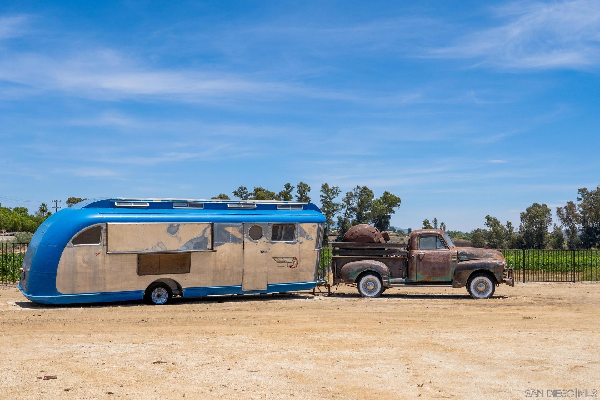 36051 East Benton Road Temecula, CA 92592 - Photo 7 of 42