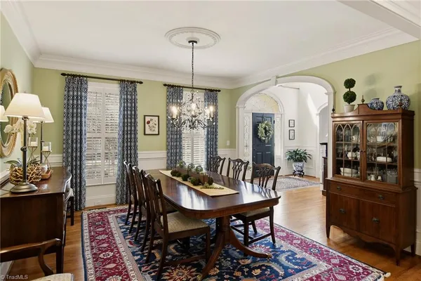 $1,150,000 | 220 Fox Lake Court, Winston-Salem, NC 27106