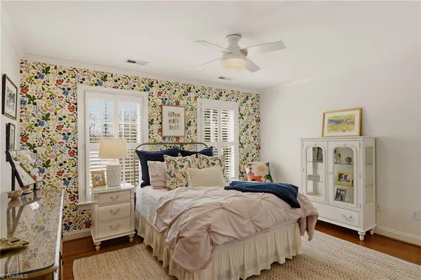 $1,150,000 | 220 Fox Lake Court, Winston-Salem, NC 27106