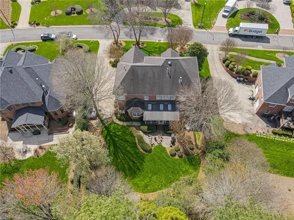 $1,150,000 | 220 Fox Lake Court, Winston-Salem, NC 27106