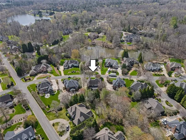 $1,150,000 | 220 Fox Lake Court, Winston-Salem, NC 27106