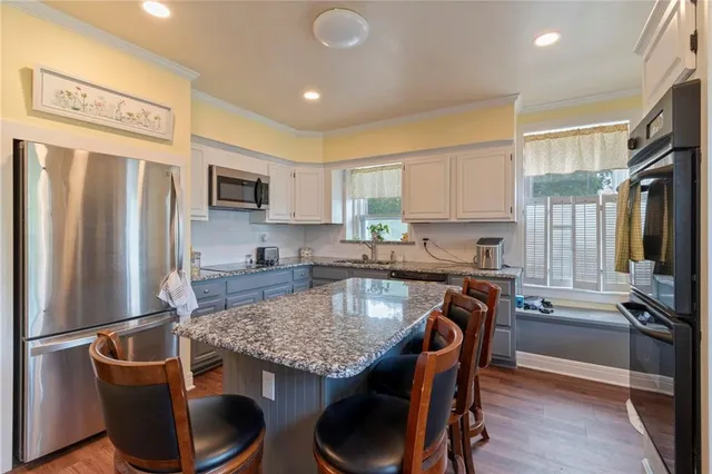 $400,000 | 101 North Gallatin Avenue, Hamilton, MO 64644