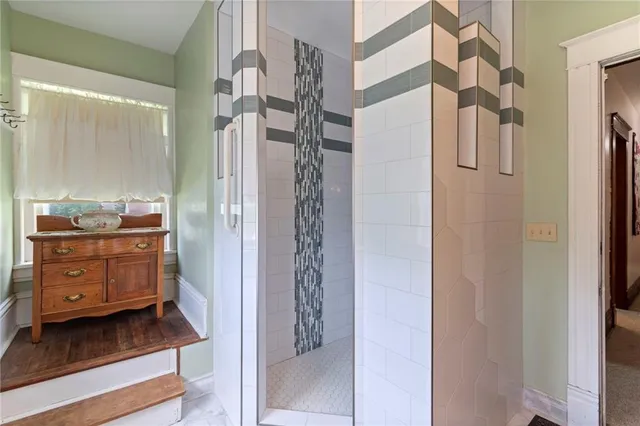 $400,000 | 101 North Gallatin Avenue, Hamilton, MO 64644