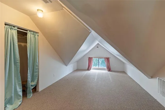 $400,000 | 101 North Gallatin Avenue, Hamilton, MO 64644