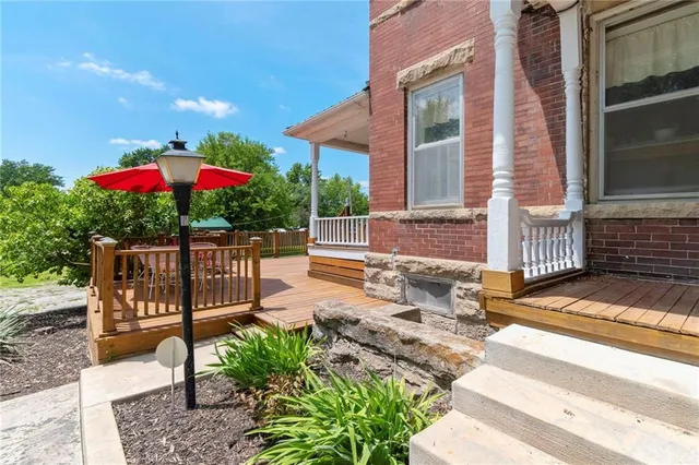 $400,000 | 101 North Gallatin Avenue, Hamilton, MO 64644