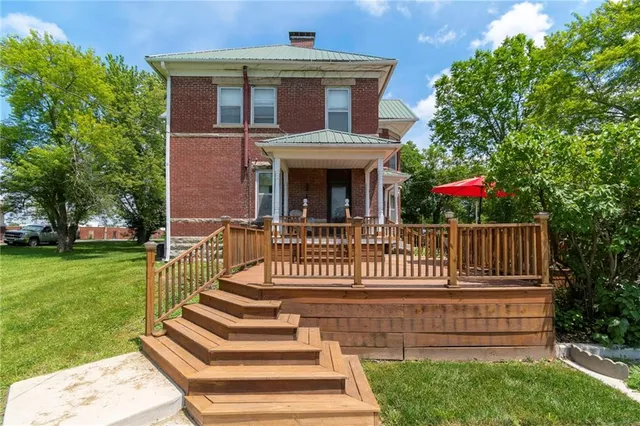 $400,000 | 101 North Gallatin Avenue, Hamilton, MO 64644