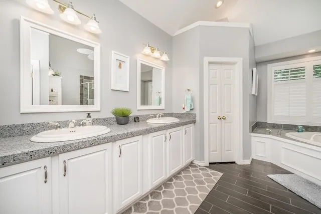 $494,999 | 32 Shadybrook Drive, Wellington, KS 67152