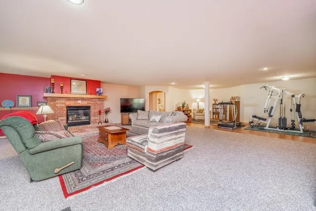 $494,999 | 32 Shadybrook Drive, Wellington, KS 67152