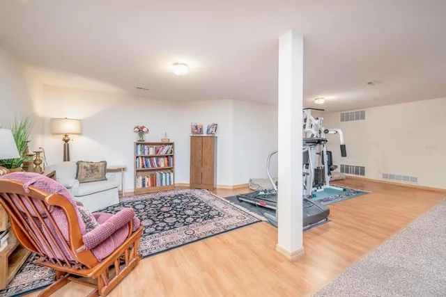 $494,999 | 32 Shadybrook Drive, Wellington, KS 67152