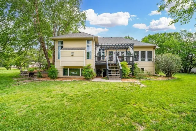 $494,999 | 32 Shadybrook Drive, Wellington, KS 67152