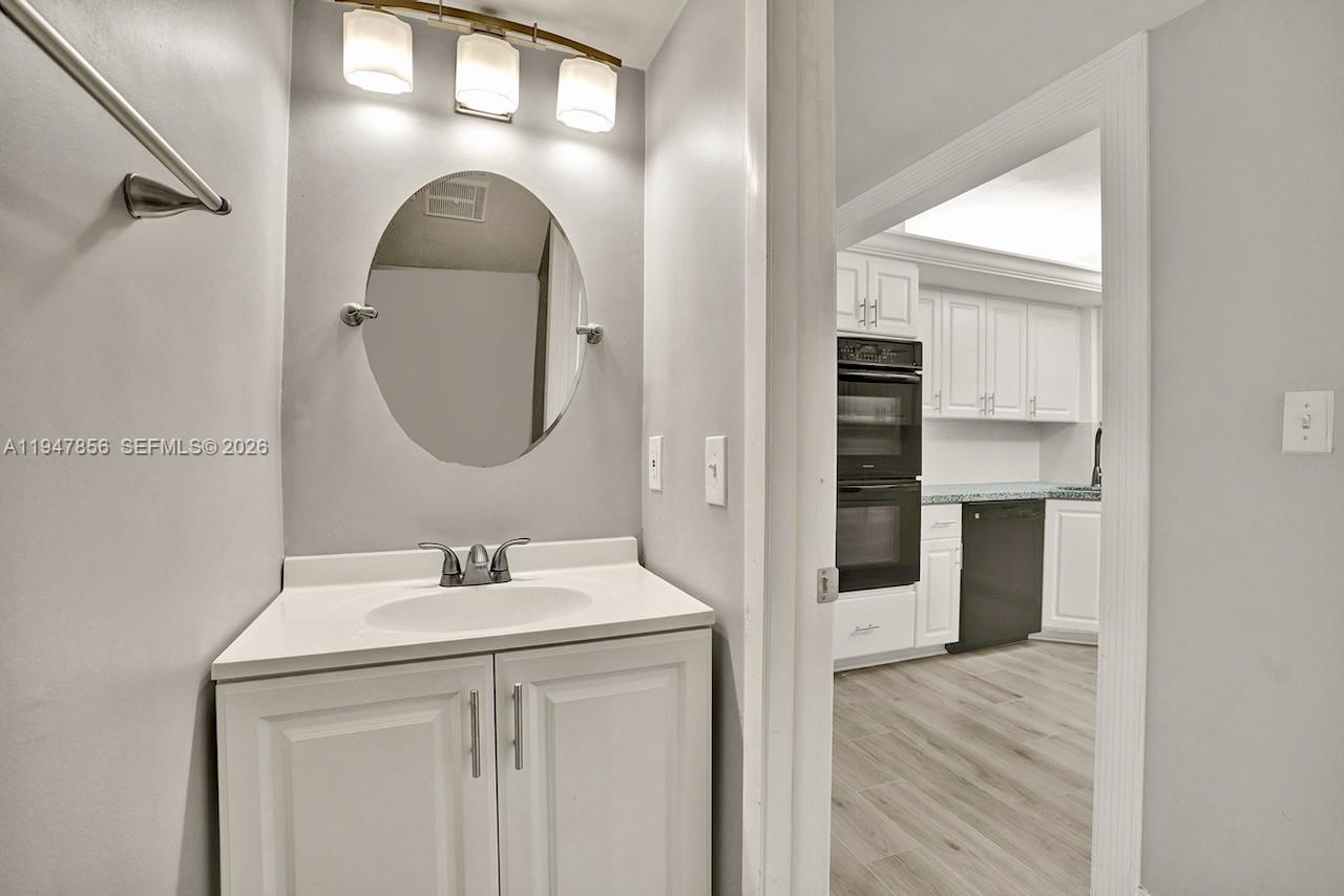 10102 Southwest 77th Court, Unit 10102 Miami, FL 33156 - Photo 16 of 34