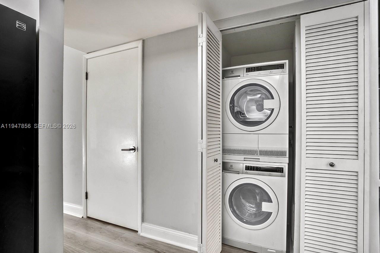 10102 Southwest 77th Court, Unit 10102 Miami, FL 33156 - Photo 17 of 34