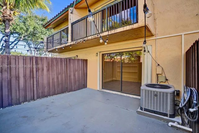 $2,800 | 10102 Southwest 77th Court, Unit 10102, Miami, FL 33156