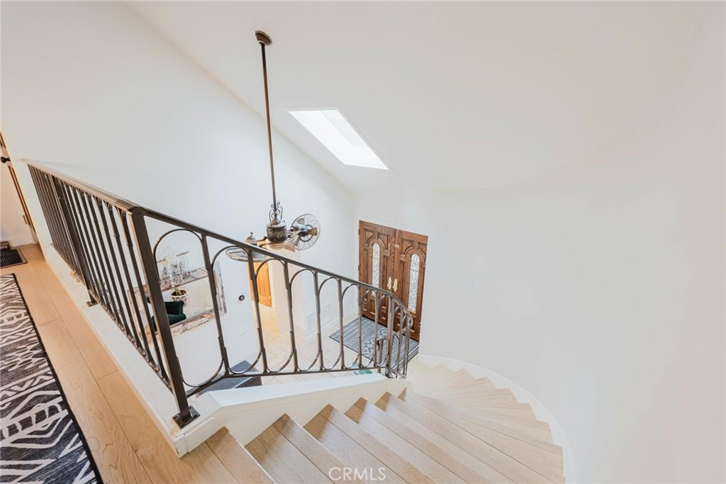 25261 Avenida Rondel Valencia, CA 91355 - Photo 20 of 68