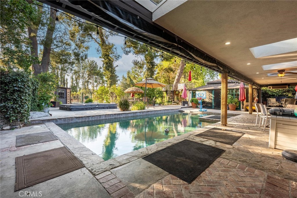 25261 Avenida Rondel Valencia, CA 91355 - Photo 54 of 68