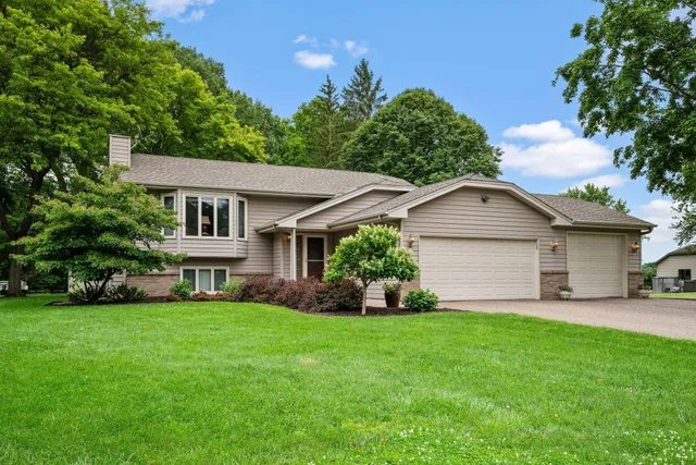 $499,000 | 2520 Florida Avenue North, Golden Valley, MN 55427