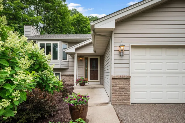 $499,000 | 2520 Florida Avenue North, Golden Valley, MN 55427