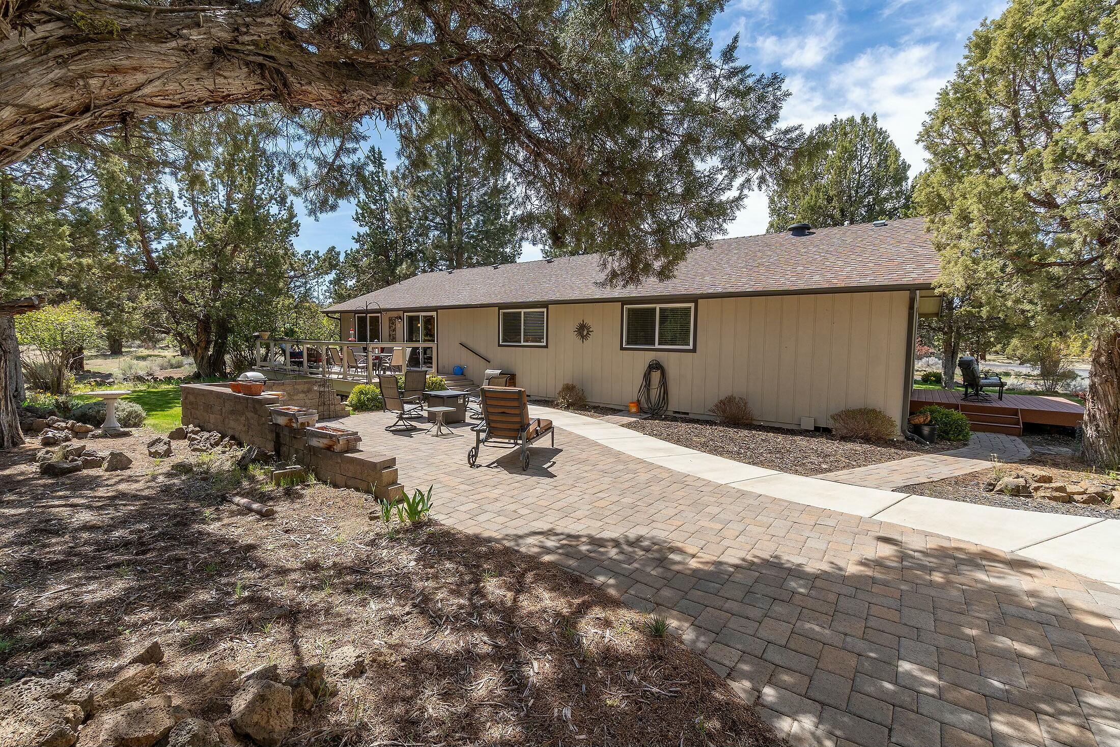 64688 Sylvan Loop Bend, OR 97701 - Photo 21 of 39 tempImageRdqiNt