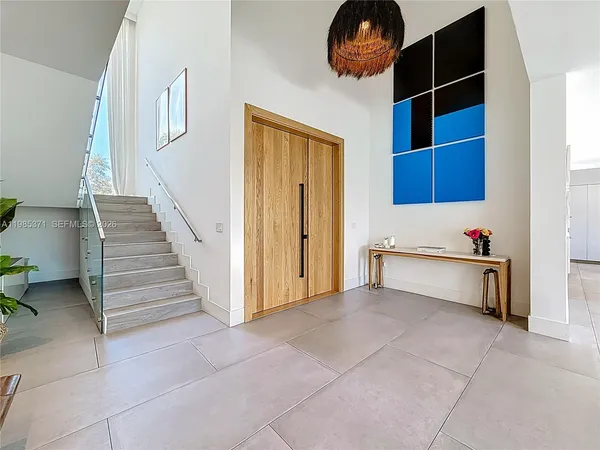 a view of entryway and hall
