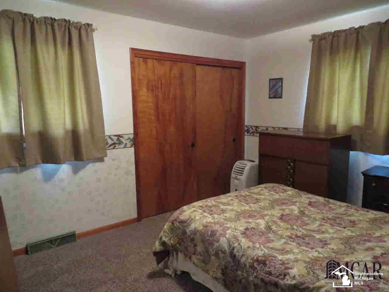 13382 Stowell Road Dundee, MI 48131 - Photo 13 of 32 21358911-12.JPG