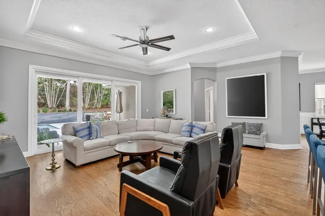 $7,000 | 11 Lake Eden Drive, Boynton Beach, FL 33435