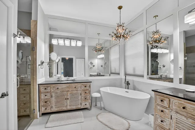 $7,000 | 11 Lake Eden Drive, Boynton Beach, FL 33435