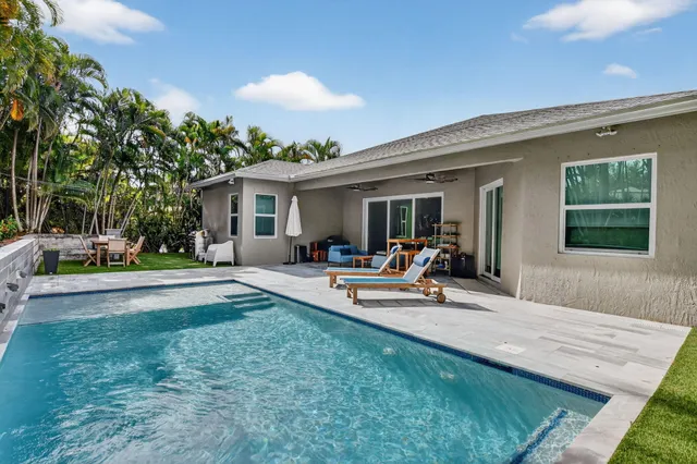 $7,000 | 11 Lake Eden Drive, Boynton Beach, FL 33435