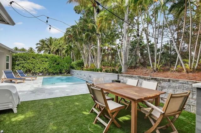 $7,000 | 11 Lake Eden Drive, Boynton Beach, FL 33435