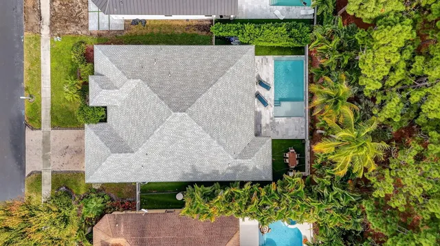 $7,000 | 11 Lake Eden Drive, Boynton Beach, FL 33435