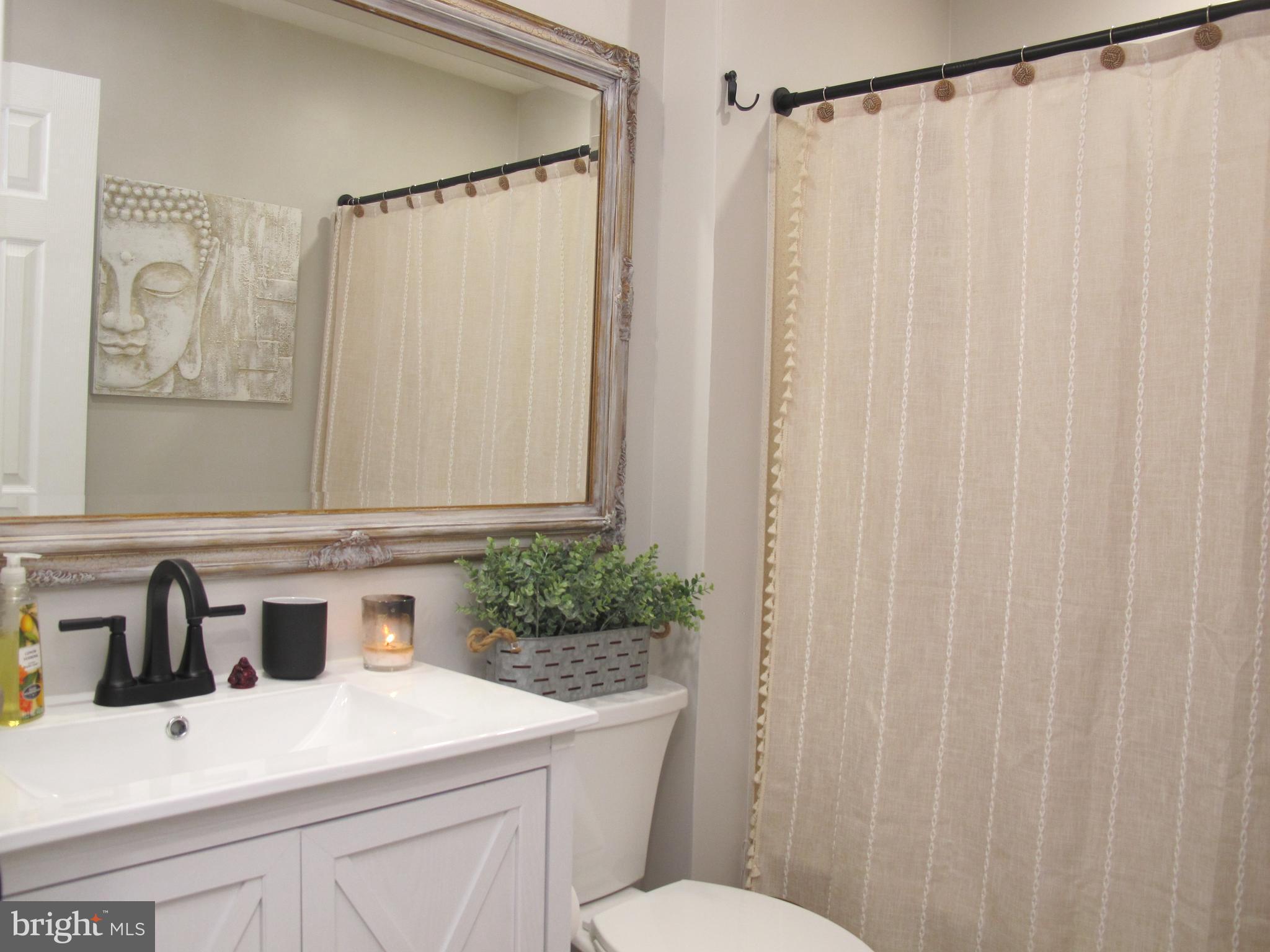91 Center Lane Mount Laurel, NJ 08054 - Photo 23 of 27 REMODELED Main Bathroom