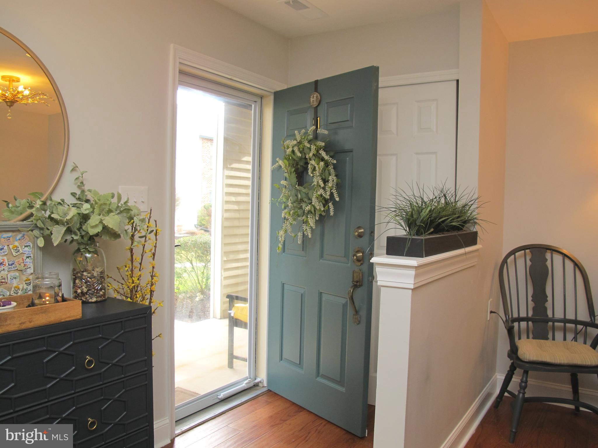 91 Center Lane Mount Laurel, NJ 08054 - Photo 4 of 27 Entry Foyer