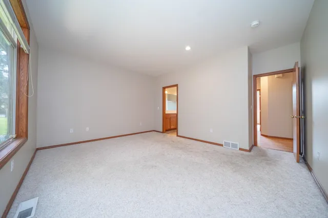 $2,250 | 2815 East 62nd Lane, Spokane, WA 99223