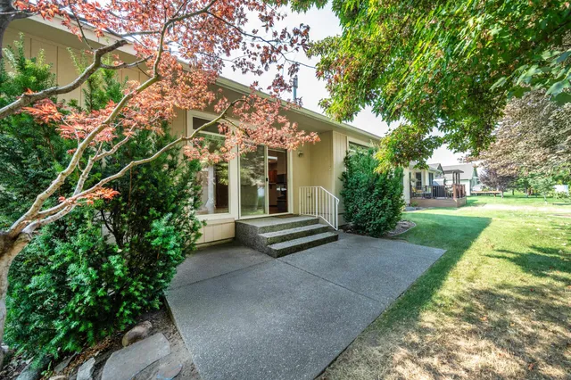 $2,250 | 2815 East 62nd Lane, Spokane, WA 99223